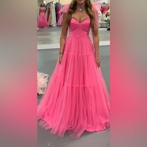 Sherri hill prom dress in pink.
